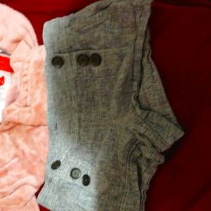 Grey shorts